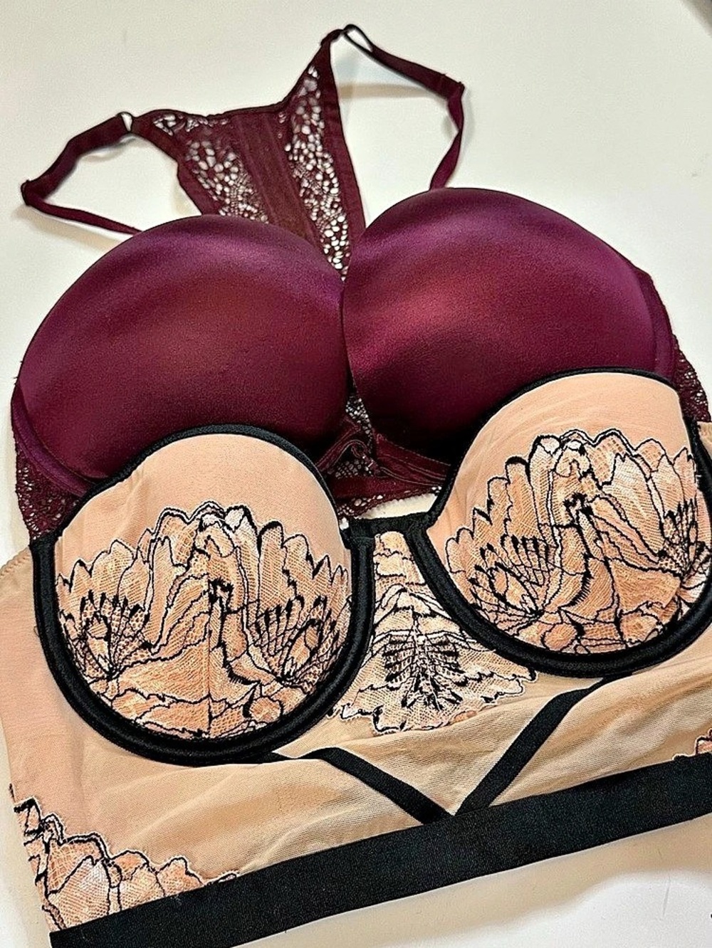 Victoria's Secret Bombshell Plunge Add-2-Cups Push-Up Bra Floral Lace 32d XS